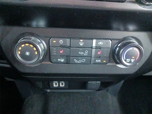 Used 2020 Ford F150 XLT w/ Equipment Group 302A Luxury image 23