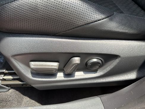 Used 2020 Toyota C-HR Limited FWD image 19
