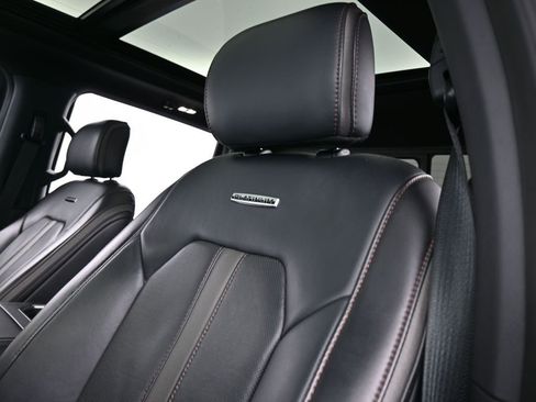 Used 2022 Ford F350 Platinum image 17