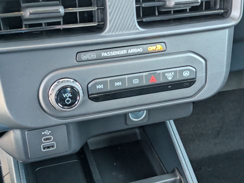 New 2026 Ford Maverick XL image 27