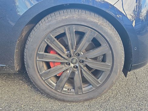 Used 2023 Land Rover Range Rover SE image 8