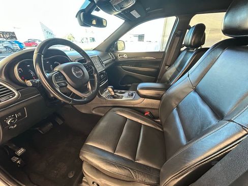 Used 2019 Jeep Grand Cherokee Limited image 28