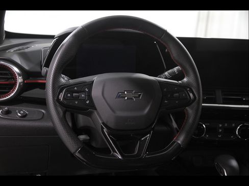 Certified 2024 Chevrolet Trax RS FWD image 7