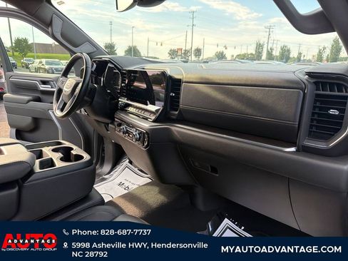 Used 2025 GMC Sierra 1500 SLT AWD/4WD image 33