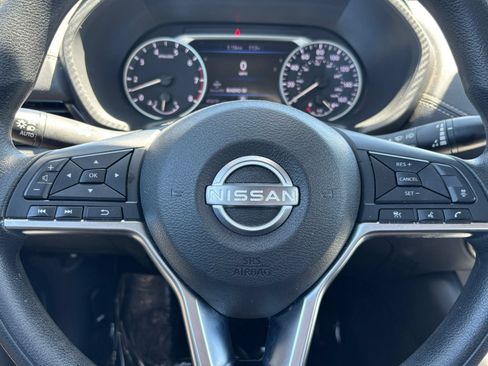 Used 2025 Nissan Sentra SV FWD image 25