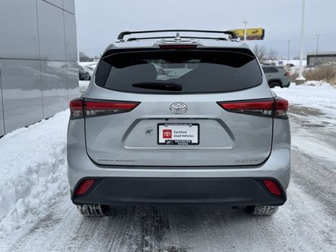 Certified 2021 Toyota Highlander XLE image 39