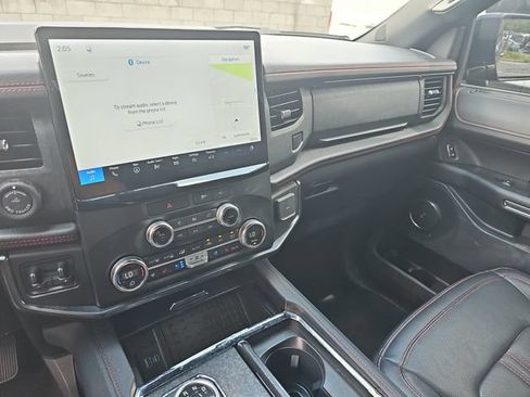 Used 2023 Ford Expedition Limited AWD/4WD image 25