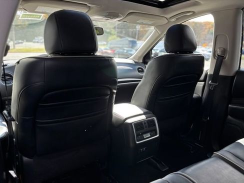 Used 2019 INFINITI QX60 Luxe w/ Essential Package image 50