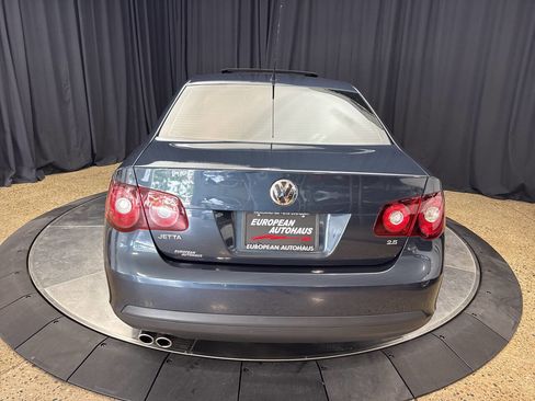 Used 2010 Volkswagen Jetta SE image 7