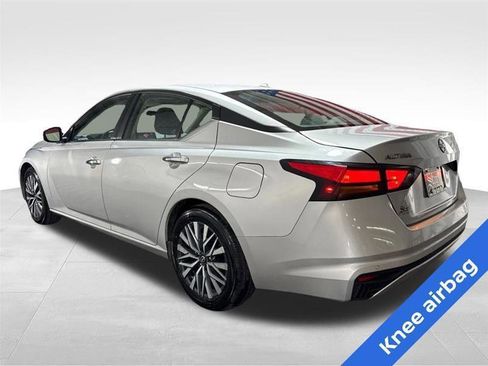 Used 2023 Nissan Altima 2.5 SV image 7