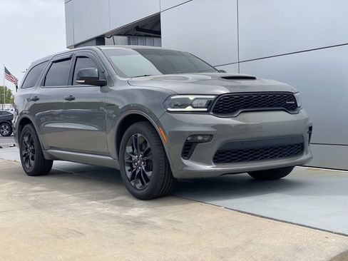 Used 2022 Dodge Durango R/T w/ Blacktop Package AWD/4WD image 2