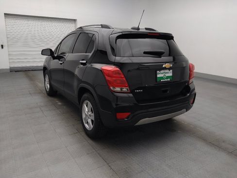 Used 2019 Chevrolet Trax LT w/ LT Convenience Package FWD image 5