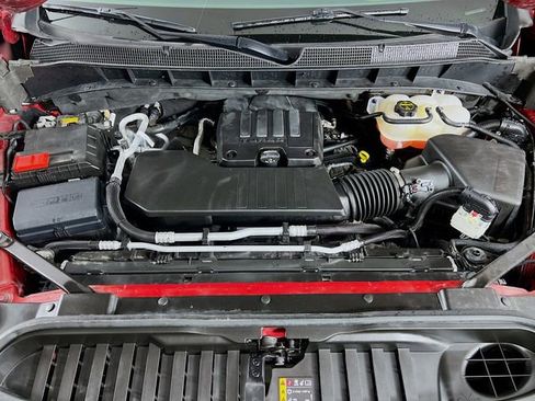 Used 2024 Chevrolet Silverado 1500 LT w/ Protection Package AWD/4WD image 28