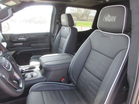 New 2026 GMC Sierra 1500 AT4X AWD/4WD image 13