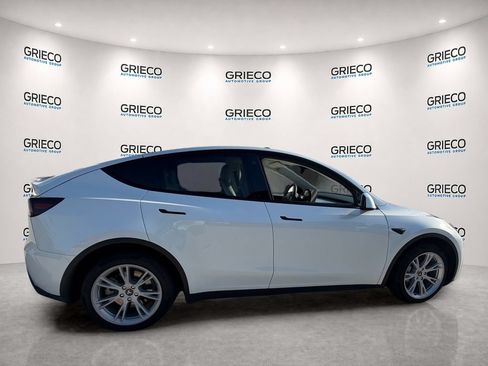 Used 2023 Tesla Model Y Long Range AWD/4WD image 8