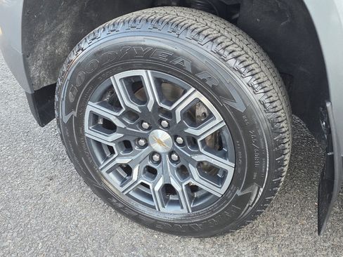 Certified 2023 Chevrolet Colorado LT w/ LT Convenience Package III image 27