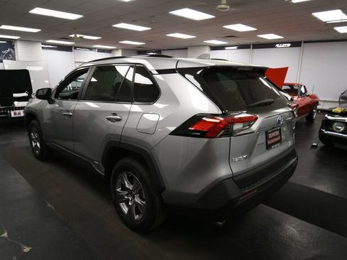 Used 2024 Toyota RAV4 LE AWD/4WD image 6