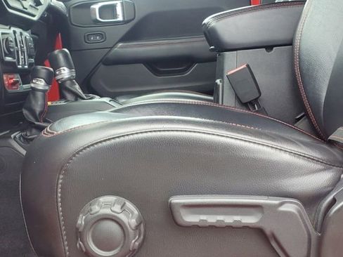 Used 2018 Jeep Wrangler Unlimited Rubicon w/ Dual Top Group image 13