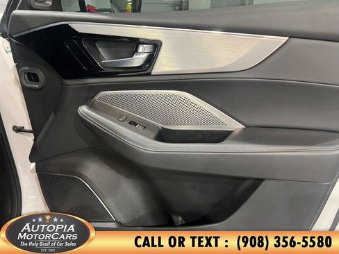 Used 2023 Acura MDX SH-AWD image 13