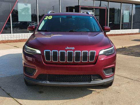 Used 2020 Jeep Cherokee Latitude w/ Cold Weather Group AWD/4WD image 2