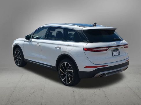 Used 2024 Lincoln Corsair Reserve w/ Equipment Group 201A AWD/4WD image 4