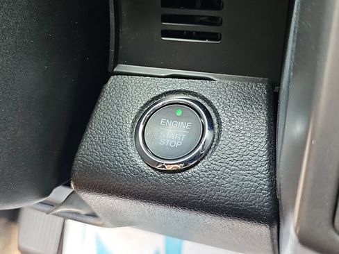 Used 2021 Ford Expedition XLT RWD image 29