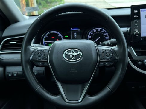 Used 2024 Toyota Camry SE w/ Cold Weather Package FWD image 39