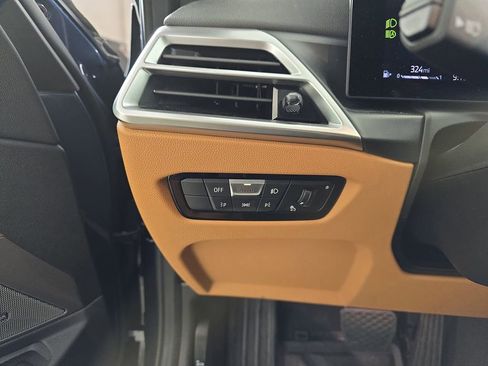 Used 2025 BMW 330i xDrive Sedan w/ Premium Package image 29