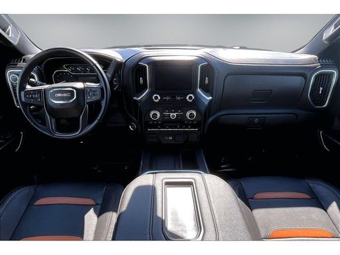 Used 2022 GMC Sierra 1500 AT4 w/ AT4 Premium Package AWD/4WD image 8