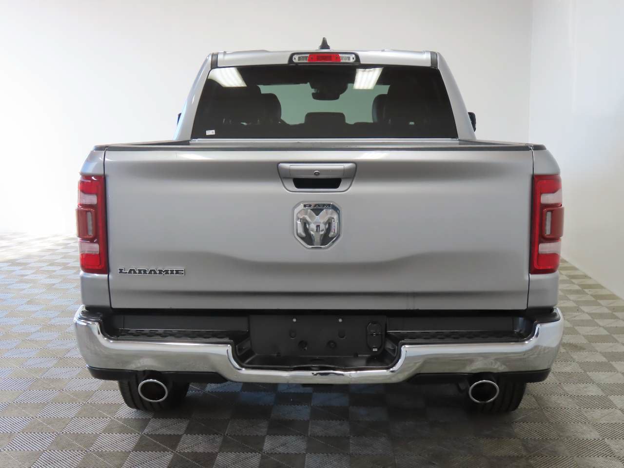 Used 2024 RAM 1500 Laramie RWD image 4