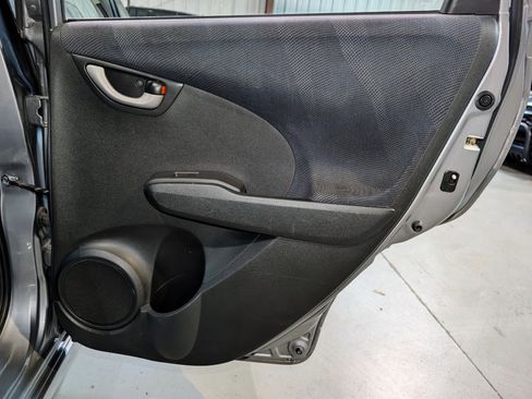 Used 2010 Honda Fit Sport image 21