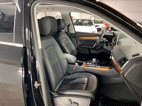 Certified 2023 Audi Q5 2.0T Premium Plus w/ Premium Plus Package AWD/4WD image 10