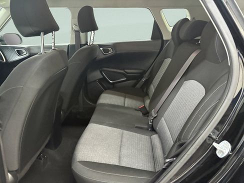 Used 2021 Kia Soul S FWD image 12