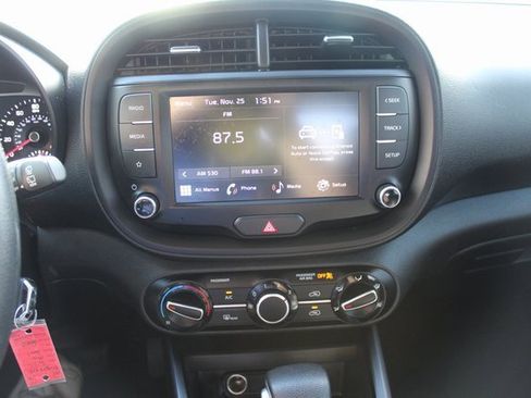 Used 2022 Kia Soul LX w/ Technology Package image 22