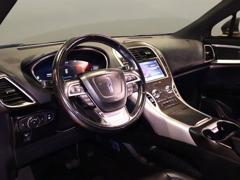 Used 2020 Lincoln Nautilus FWD w/ Equipment Group 101A image 10