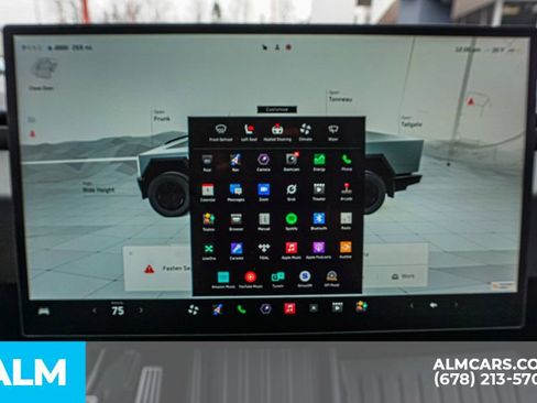 Used 2025 Tesla Cybertruck AWD Crew Cab image 39