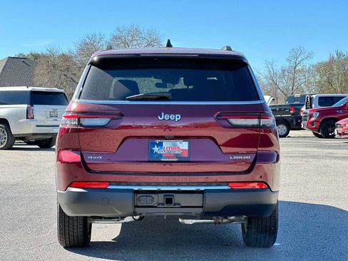 Used 2025 Jeep Grand Cherokee L Laredo w/ Luxury Tech Group I AWD/4WD image 14