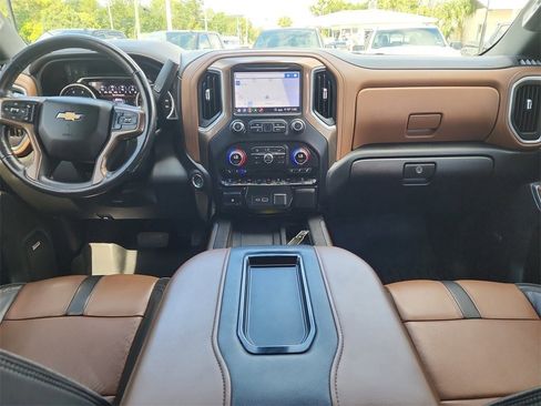 Used 2020 Chevrolet Silverado 2500 High Country w/ Z71 Off-Road Package AWD/4WD image 9