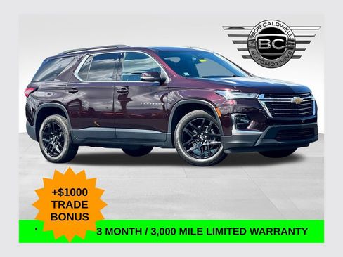 Used 2023 Chevrolet Traverse LT FWD image 1