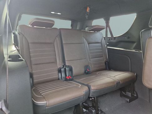 New 2026 GMC Yukon XL Denali Ultimate AWD/4WD image 28