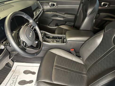 Used 2025 Kia Sorento EX AWD/4WD image 20