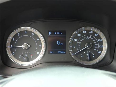 Used 2022 Hyundai Venue SEL FWD image 11