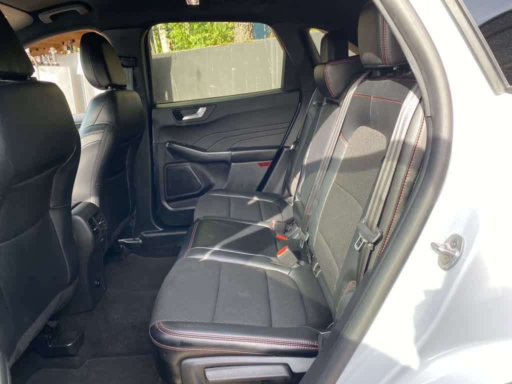 Used 2025 Ford Escape ST-Line Select AWD/4WD image 16