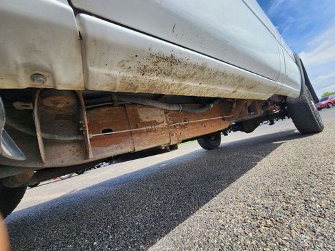 Used 2002 Chevrolet Silverado 2500 2WD Regular Cab image 13