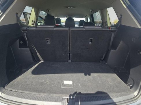 Used 2025 Volkswagen Atlas SE image 14