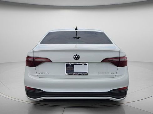Used 2023 Volkswagen Jetta SE w/ Panoramic Sunroof Package FWD image 5