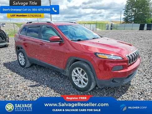Used 2016 Jeep Cherokee Latitude w/ Cold Weather Group AWD/4WD image 5