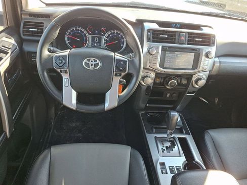Used 2017 Toyota 4Runner SR5 image 12