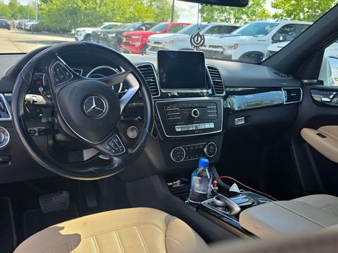 Used 2018 Mercedes-Benz GLS 450 4MATIC image 2