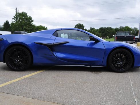 Used 2023 Chevrolet Corvette Z06 RWD image 15